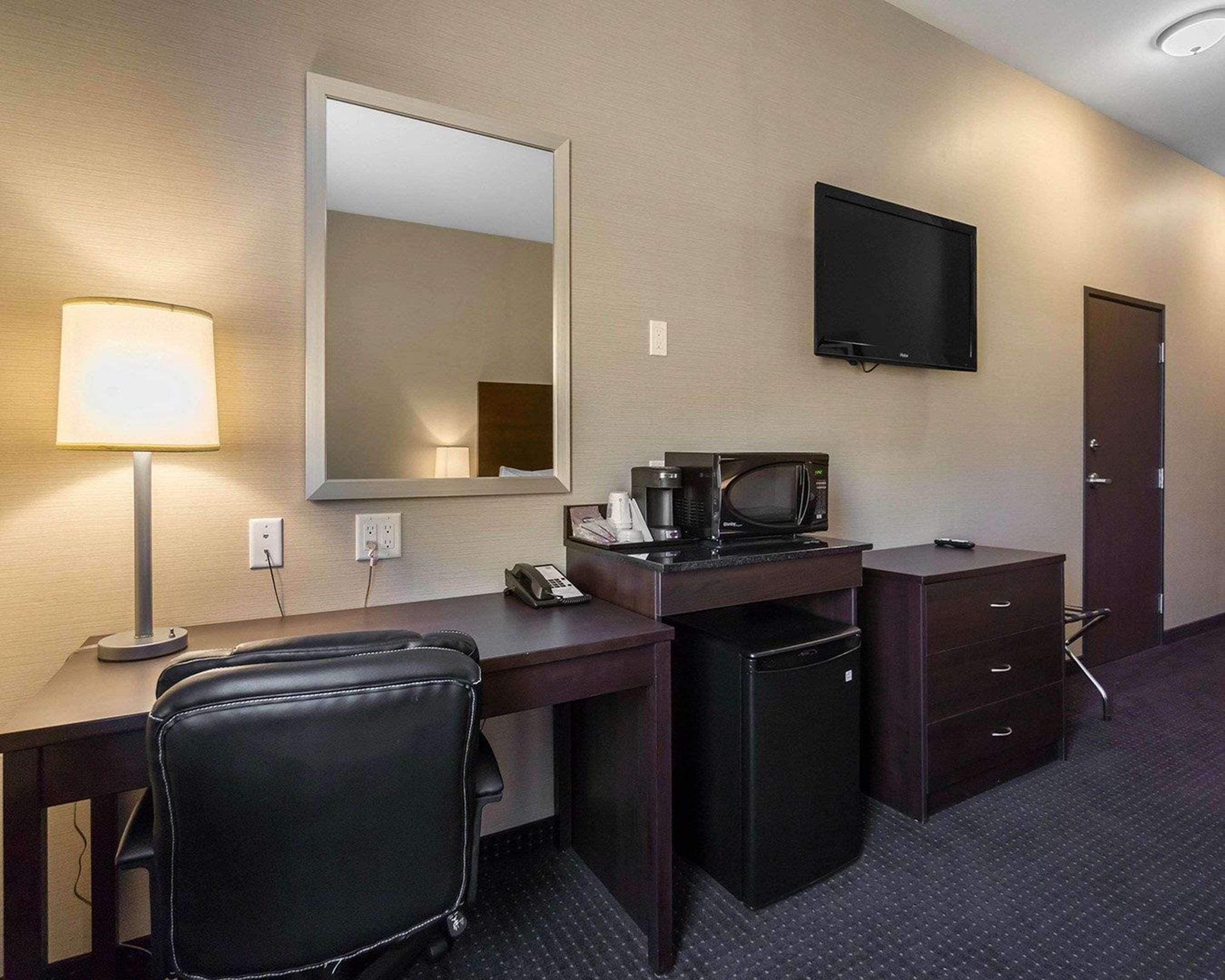 Comfort Inn&Suites Fox Creek Eksteriør bilde